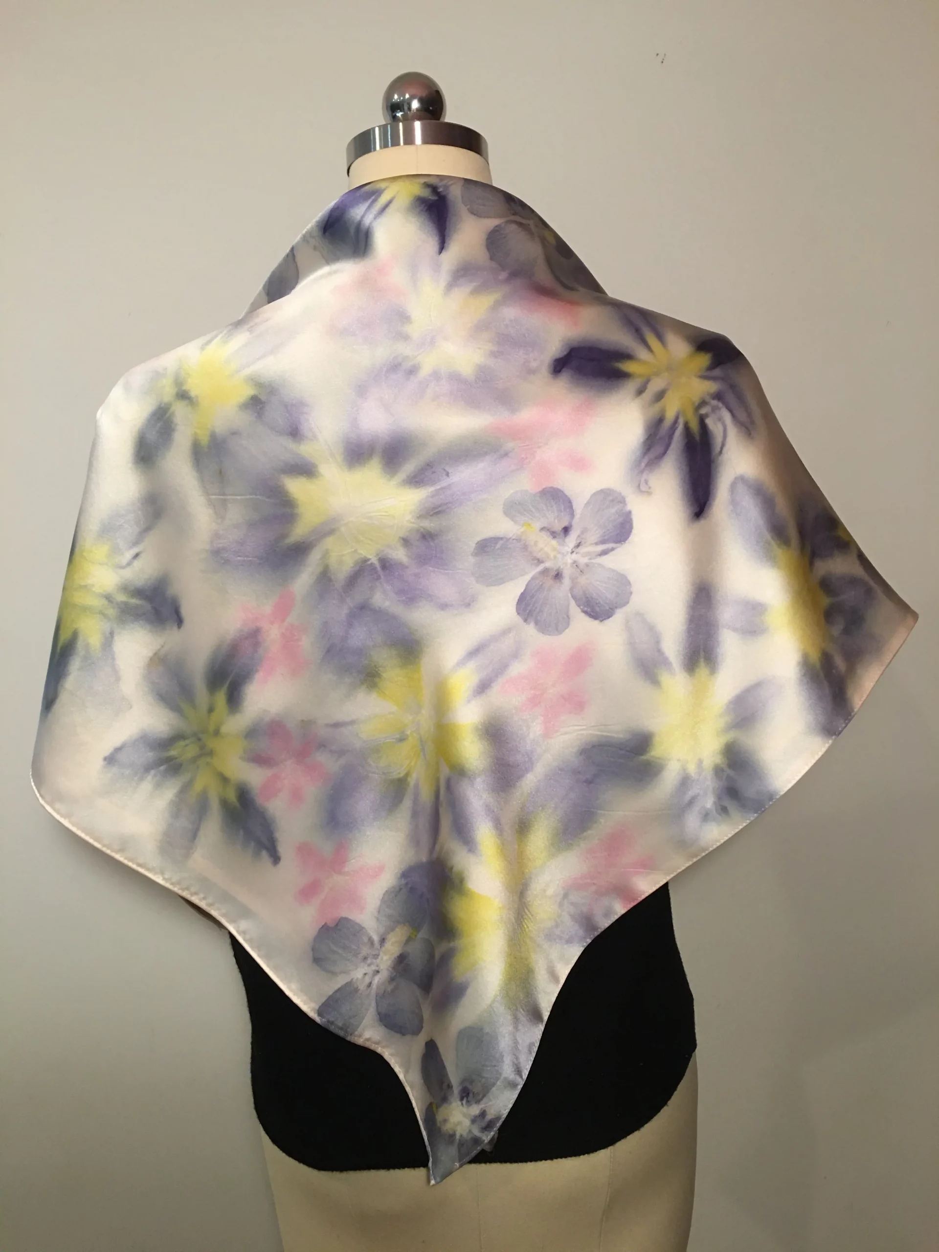 Nature's Whisper of the Daylily, Rose of Sharon and Blackberry Lily · No. 42